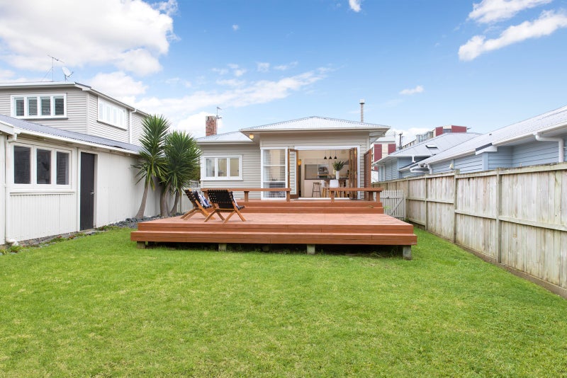 31 Maranui Avenue, Point Chevalier, Auckland - Carousel 2