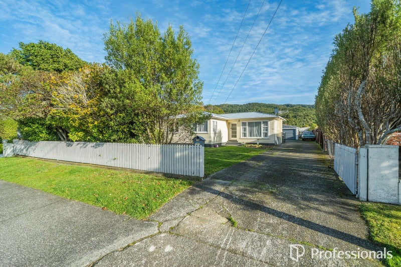 66 Peel Place, Wainuiomata, Lower Hutt - Carousel 1