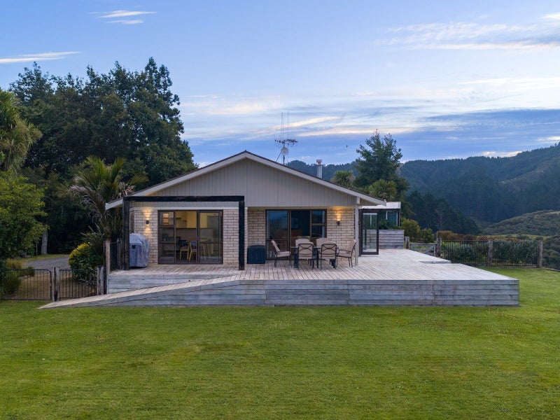 1964A State Highway 23, Whatawhata, Hamilton - Carousel 2