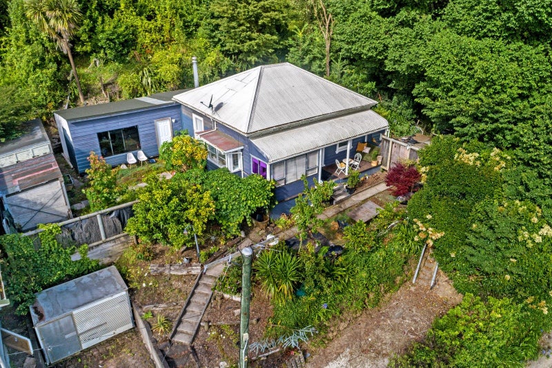 10 Riverside Road, Whataupoko, Gisborne - Carousel 1