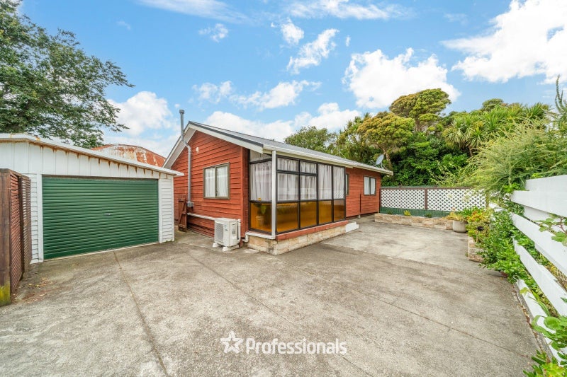 32B Tennyson Street, Petone, Lower Hutt - Carousel 1