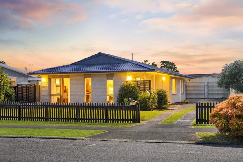 3 Dalton Crescent, Dinsdale, Hamilton - Carousel 1