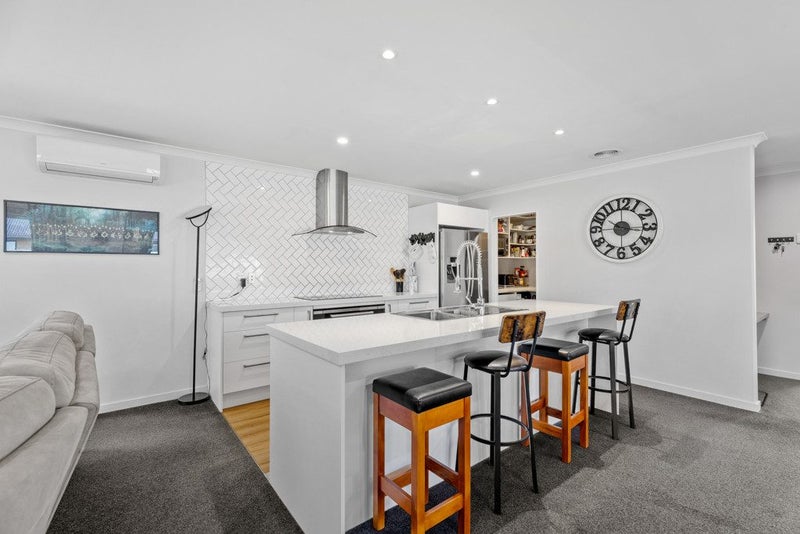 25 Walter Place, Kirwee - Carousel 2