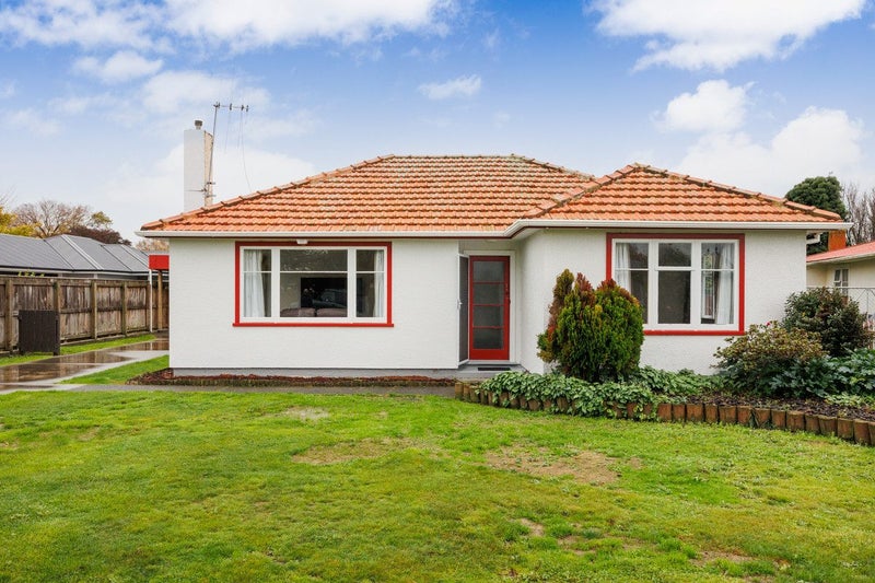 16 Lancaster Street, Highbury, Palmerston North - Carousel 1