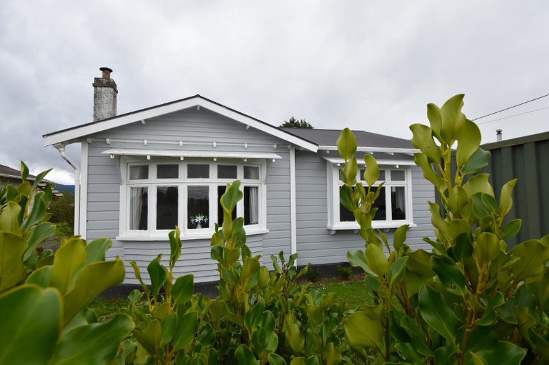 20 Wyndham Street, Carterton - Carousel 1