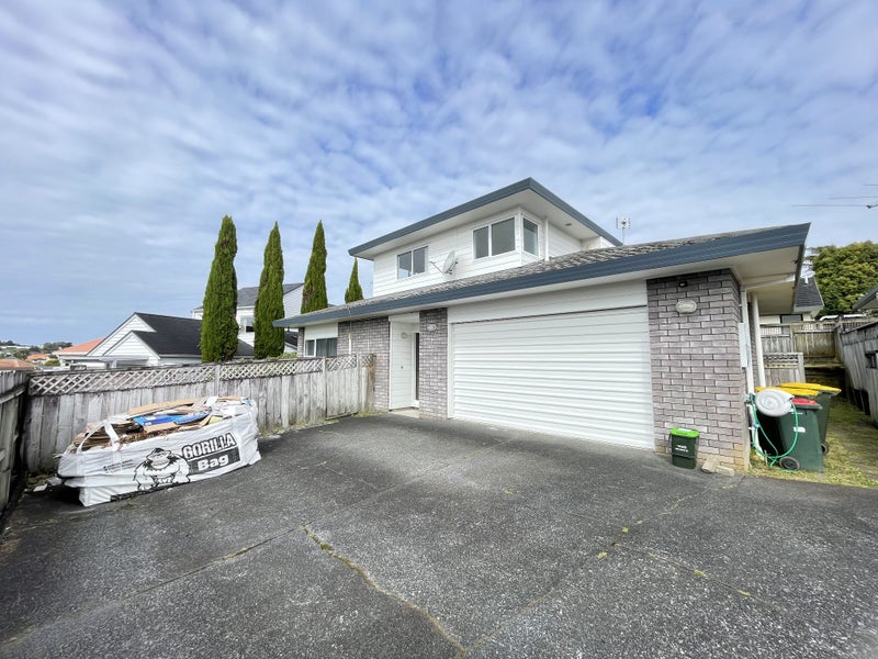 2/34 Simmental Crescent, Somerville, Manukau - Carousel 1