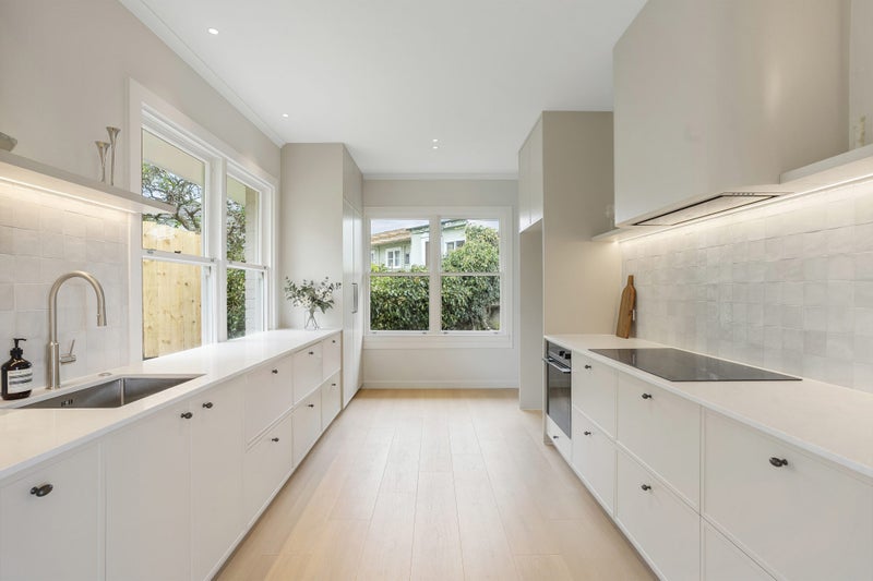 83 Mount Royal Avenue, Mount Albert, Auckland - Carousel 2