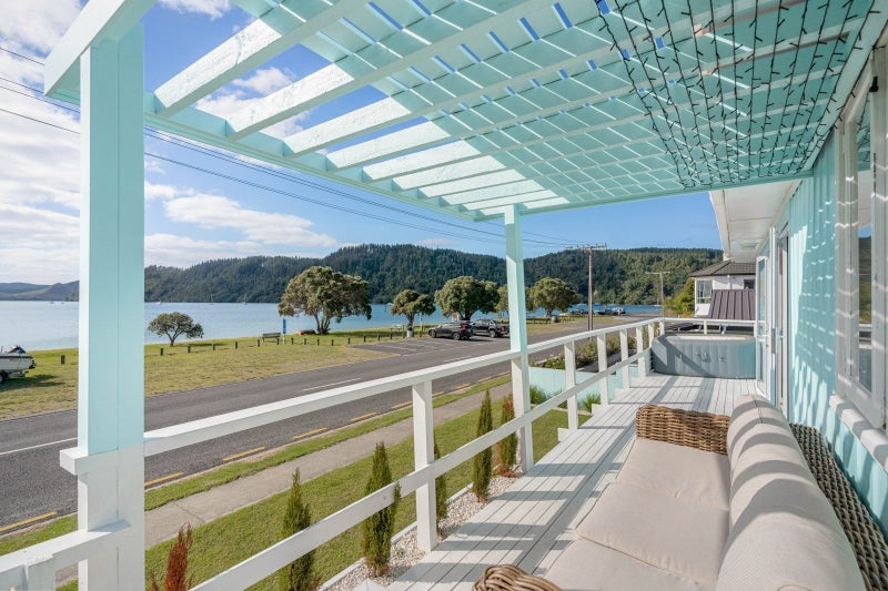 611 Beach Road, Whangamata, Thames-Coromandel, Waikato - Carousel 1
