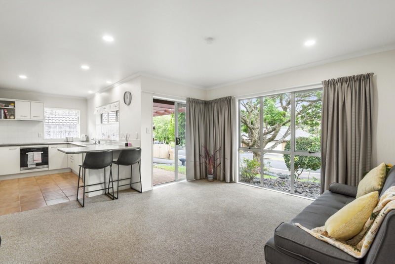 13 Phoebe Meikle Place, Torbay, Auckland - Carousel 2