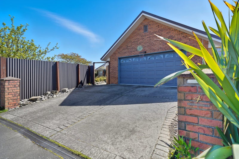 4 Teal Close, Woolston, Christchurch - Carousel 1