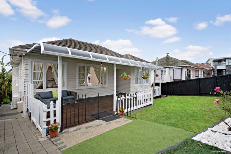 1516 Dominion Road Extension, Mount Roskill, Auckland - Carousel 2