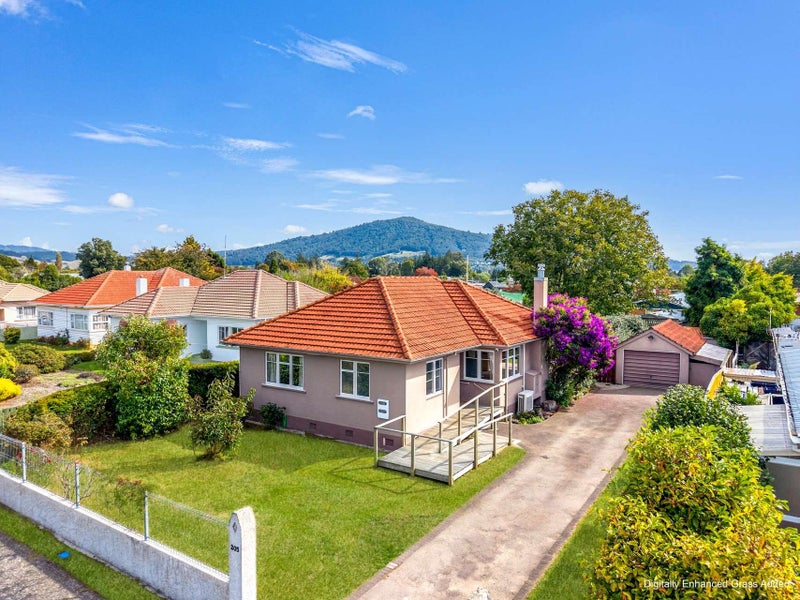 205 Malfroy Road, Utuhina, Rotorua - Carousel 1