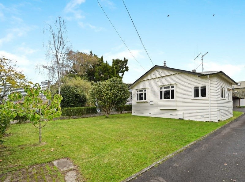 28 Horne Street, Hamilton Central, Hamilton - Carousel 1