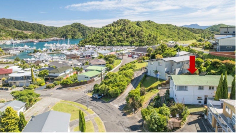 10 Seaview Crescent, Picton, Picton - Carousel 1