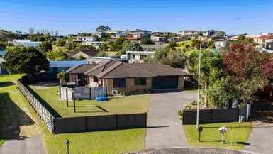 14 Spinifex Road, Mangawhai Heads, Mangawhai - Carousel 1