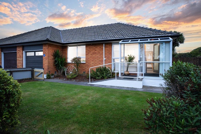 2/4 Lomax Place, Islington, Christchurch - Carousel 1