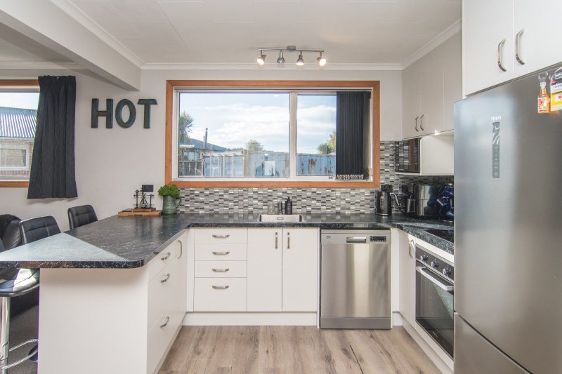 44 GUISE Street, Temuka - Carousel 2