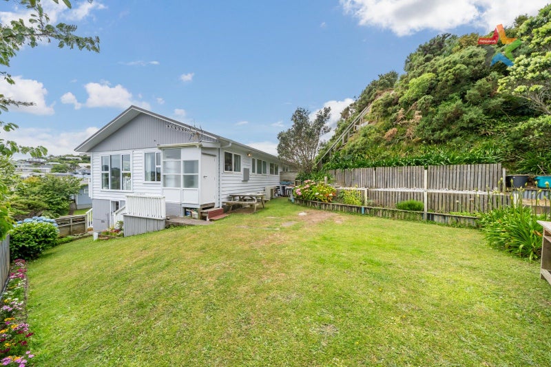 27A Cypress Drive, Maungaraki, Lower Hutt - Carousel 1