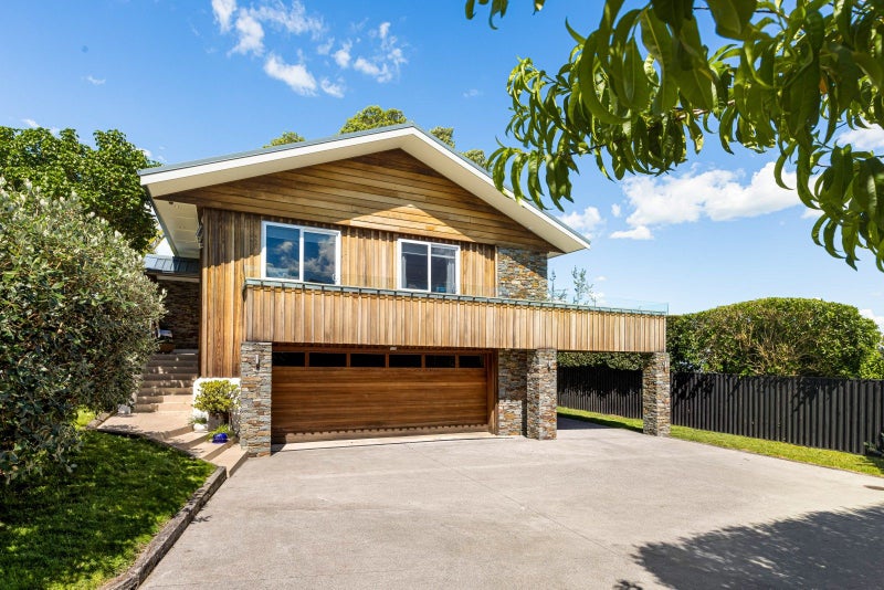 21A Castor Bay Road, Castor Bay, Auckland - Carousel 1