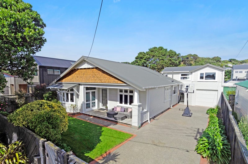 4 Gore Street, Seatoun, Wellington - Carousel 1