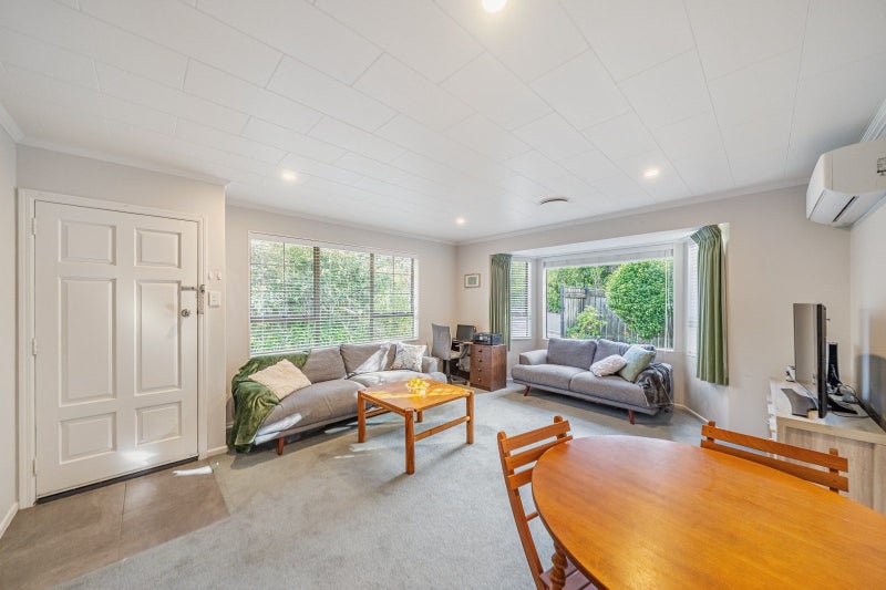 1/5 Kingsley Street, Stokes Valley, Lower Hutt - Carousel 2