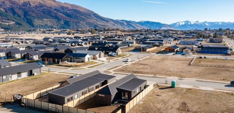 95 Burdon Loop, LAKE HAWEA - Carousel 14