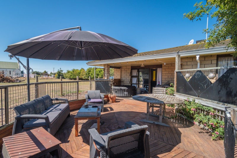32 Thackeray Street, St Andrews - Carousel 1
