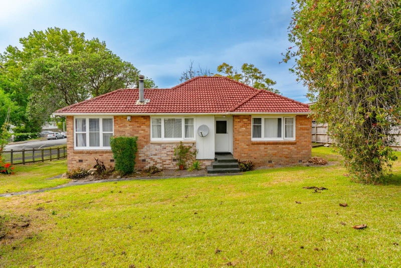86 Titirangi Road, New Lynn, Auckland - Carousel 2