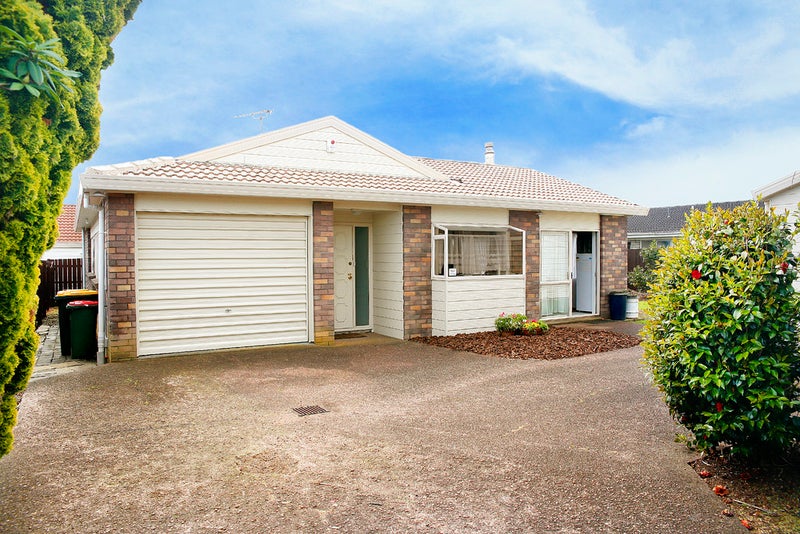 2/19 Lupton Road, Manurewa, Auckland - Carousel 1