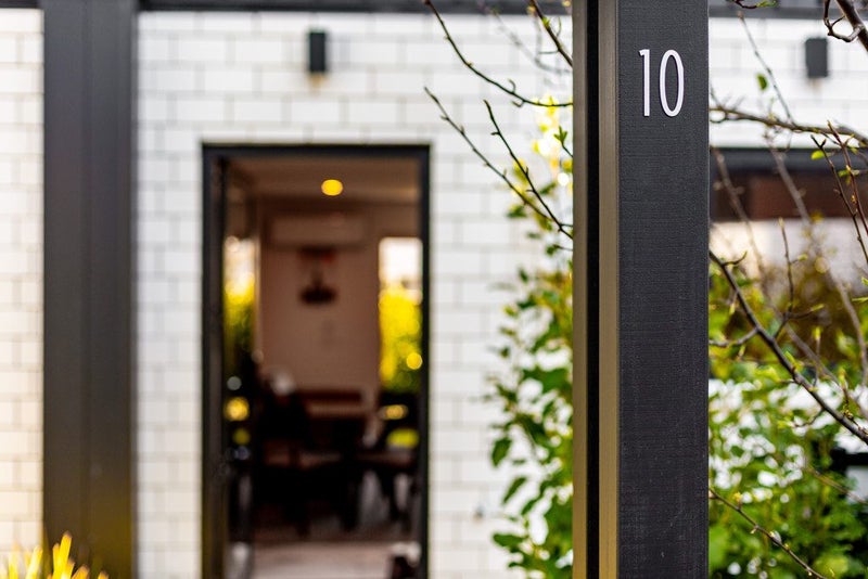 6/10 Avery Grove, Boulcott, Lower Hutt - Carousel 1