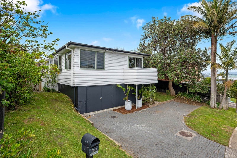 30 Regent Street, Devonport, Auckland - Carousel 1