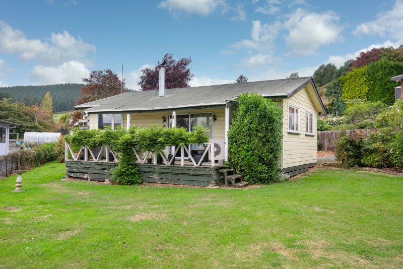 11 Sandown Street, Waihola - Carousel 1