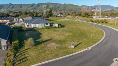 20 Millvale Street, Waikanae, Waikanae - Carousel 1