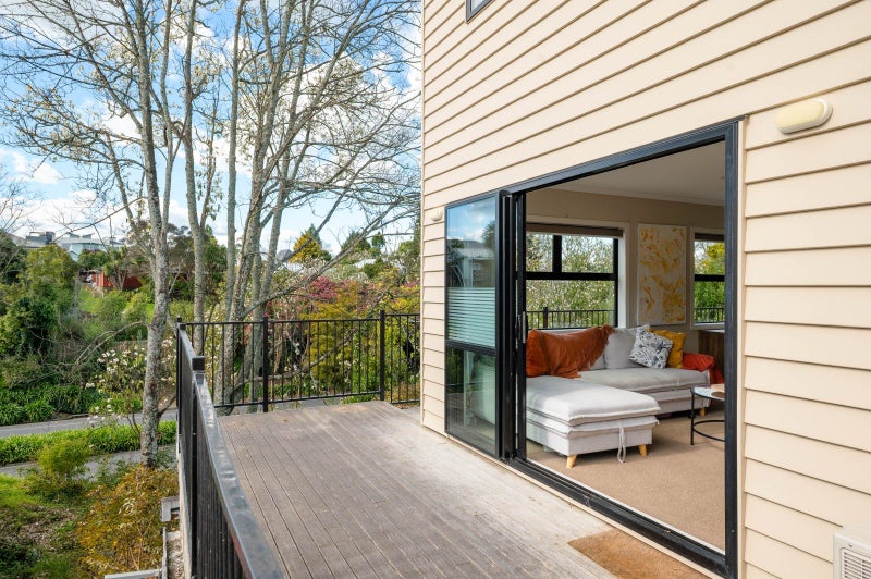 4/3 Manning Street, Hamilton Central, Hamilton - Carousel 2