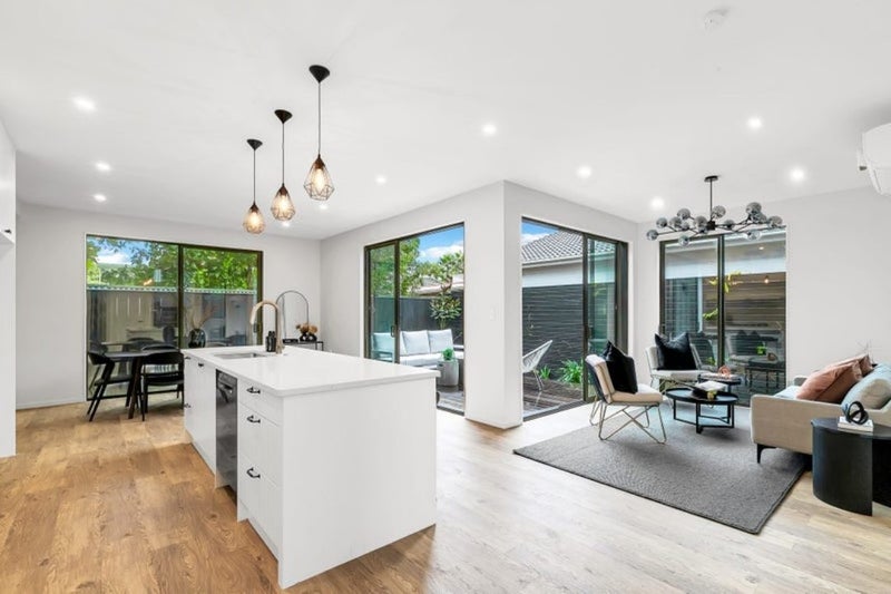 7D Walford Road, Point Chevalier, Auckland - Carousel 2