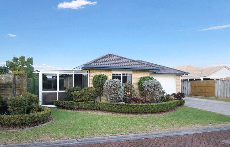 49 The Gardens Drive, Papamoa Beach, Papamoa - Carousel 1