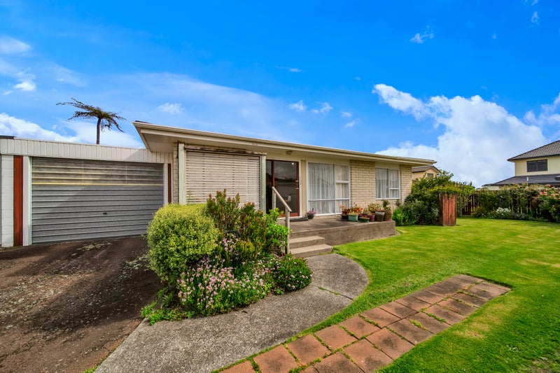 21 Davidson Street, Hawera, Hawera - Carousel 1