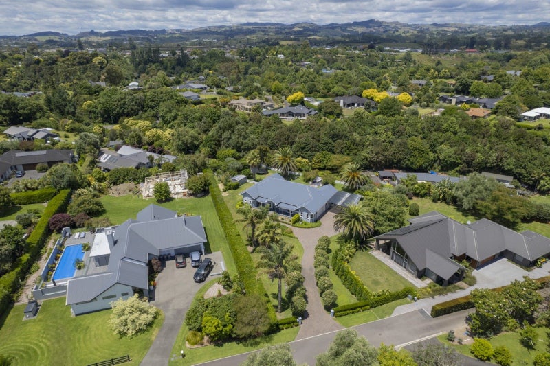 R/45 Bradley Avenue, Pyes Pa, Tauranga - Carousel 43