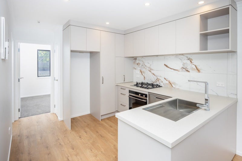 20 Oban Avenue, Glenview, Hamilton - Carousel 1