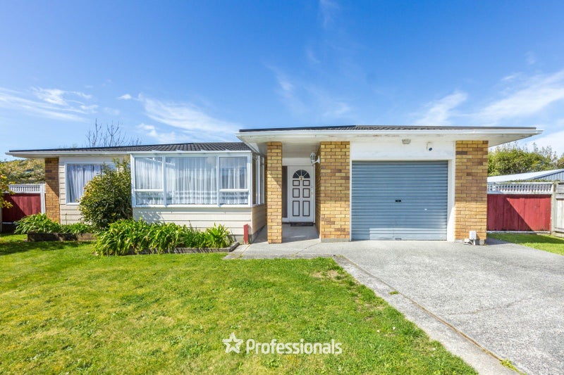 49 Ararino Street, Trentham, Upper Hutt - Carousel 1