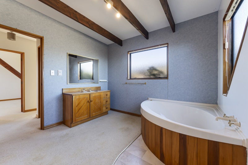 14 Chelsea Avenue, Richmond, Richmond - Carousel 17