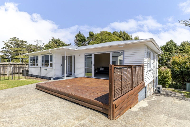136A Seaview Road, Westown, New Plymouth - Carousel 1