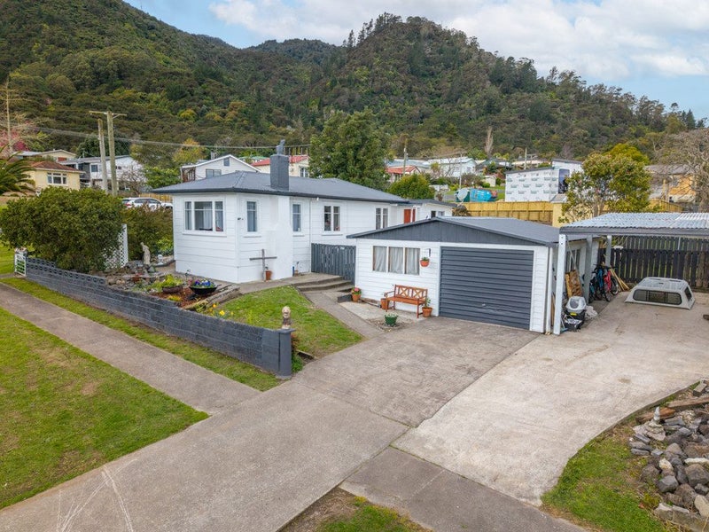 1 Brick Street, Te Aroha, Te Aroha - Carousel 1