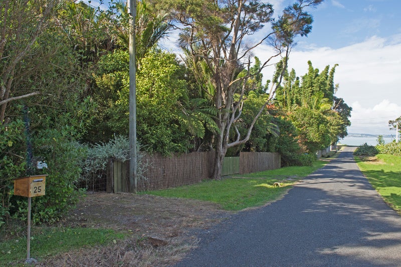 Property Valuation for 25 Valley Road, Ōmiha, Waiheke Island Trade Me