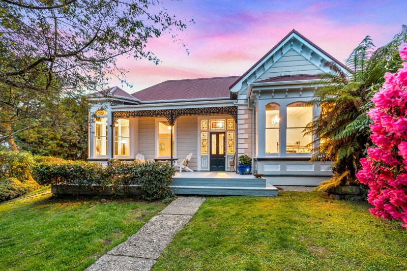 2 Motu Street, Saint Clair, Dunedin - Carousel 1