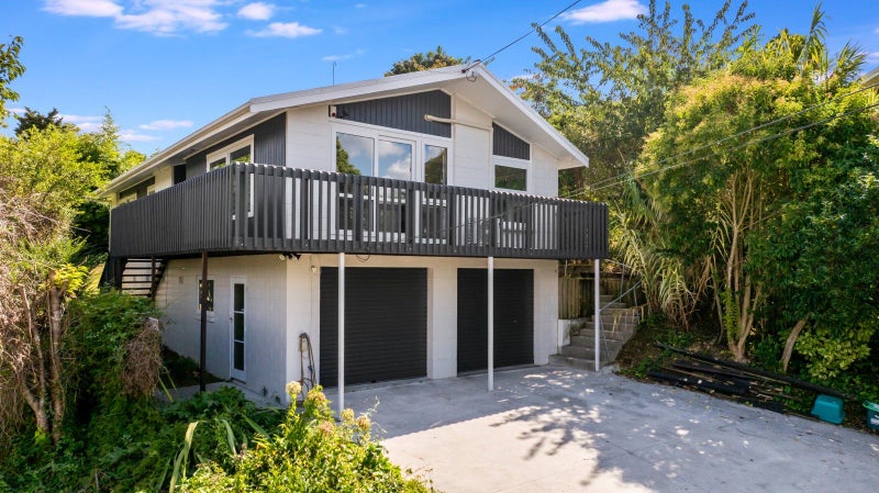 29 Aurora Terrace, Hillcrest, Hamilton - Carousel 1