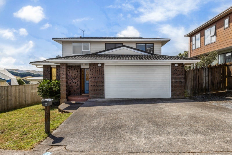 12 Tremaine Place, Camborne, Porirua - Carousel 1