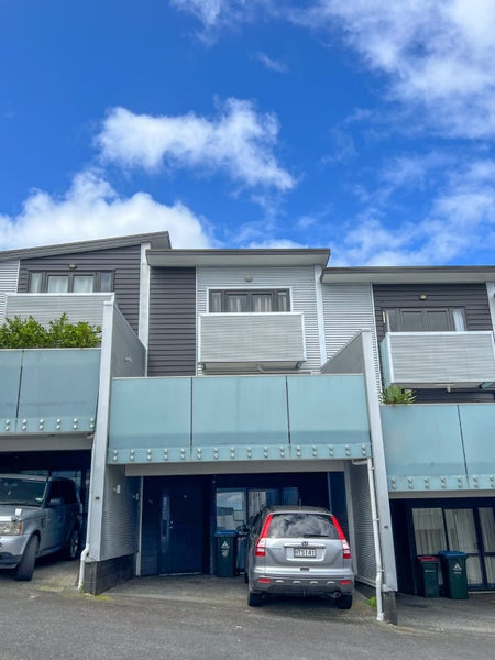 8D MacAulay Street, Eden Terrace, Auckland - Carousel 1