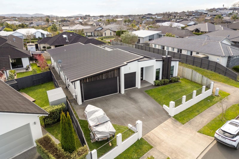 27 Batten Drive, Flagstaff, Hamilton - Carousel 34