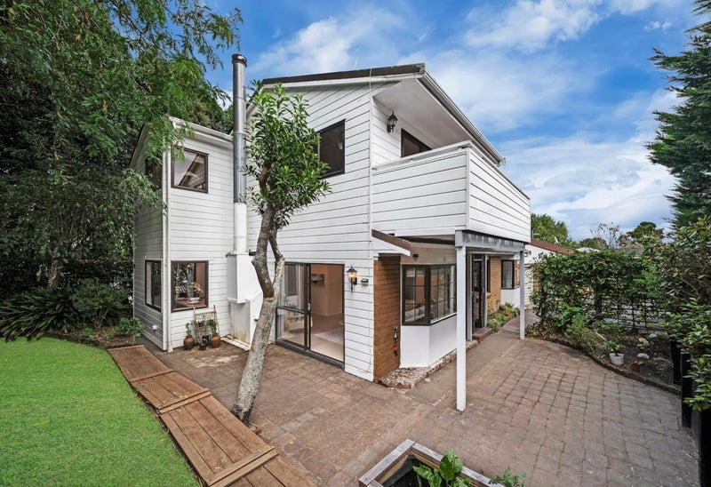 2/15 Micawber Place, Mellons Bay, Auckland - Carousel 15